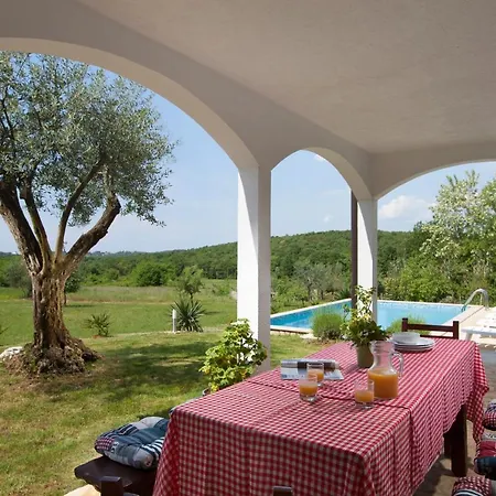 Relax In Nature Mugeba Club Βίλα
