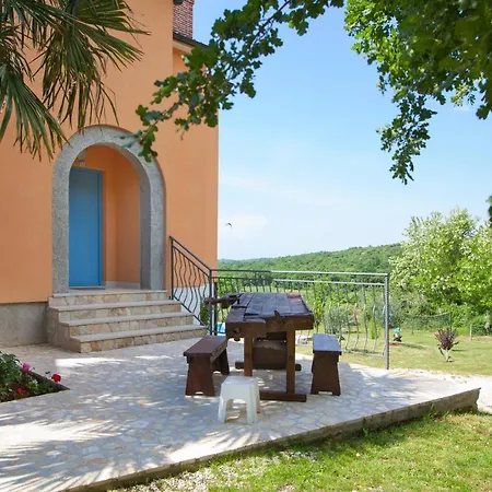 Βίλα Relax In Nature Mugeba Club Πόρετς